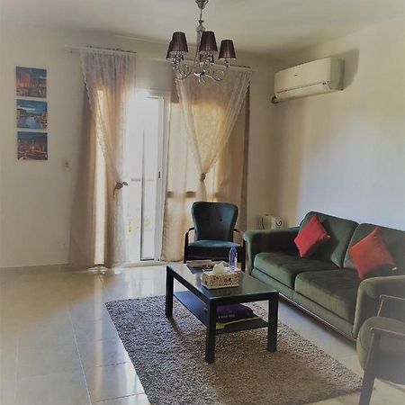 Hayat Al-Rehab Apartment Il Il Cairo Esterno foto